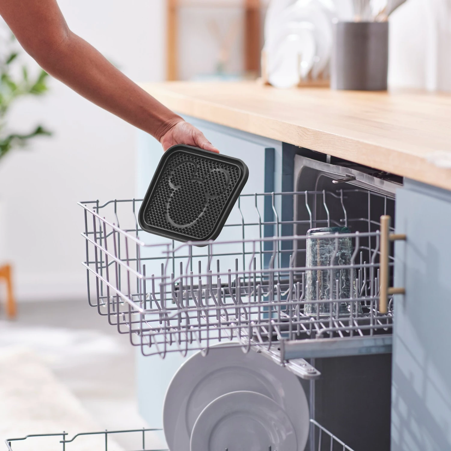 Disney Mickey Silicone Dog & Cat Lick Mat 6 Disney Mickey Silicone Dog & Cat Lick Mat - Image 4